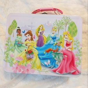 👸 Disney Princess Pink Embossed Tin Lunchbox Collectable, Tiana Belle Rapunzel